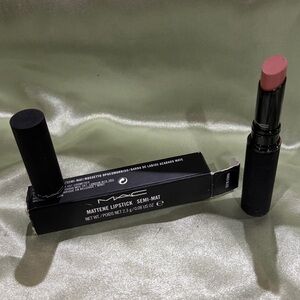 MAC: Mattene Lipstick semi-mat: NAKED BLISS